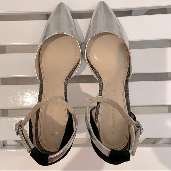 Banana Republic Super Cute and Versatile Tri-color Heels in Size 7.5 - Picture 4 of 7